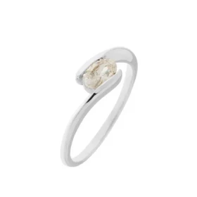 Bague corps croisée sertie d un Oxyde zirconium Pierre ovale 6x4mm Largeur monture (sur doigt, vue dessus) : 4,5mm