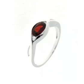 Bague Argent 925 Grenat sertie d une pierre ovale 7 x 5 mm Largeur sur doigt (vue dessus) : 6.7 mm 