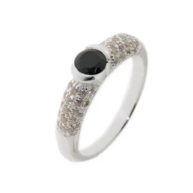 Bague Argent 925 Oxyde Zirconium Pierre centrale 5 mm diamètre Pavage d oxydes zirconium sur les cotés Largeur sur doigt (...