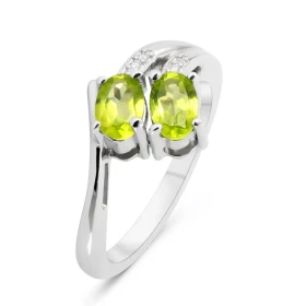 Bague Argent Rhodié 2 Péridots ovales 6x4mm Bague sertie deux pierres ovales 6x4mm Pierres serties à griffes Largeur bague...
