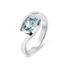  Bague Or Blanc sertie d une Aigue Marine ovale 9x7mm (1,6 carat) Serti demi clos Monture solitaire croisé Largeur monture...