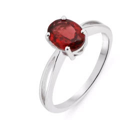 Bague Élancée Argent Grenat Ovale 8x6mm Bague argent mettant valeur une pierre ovale 8x6 mm, sertie par 4 griffes Son corp...
