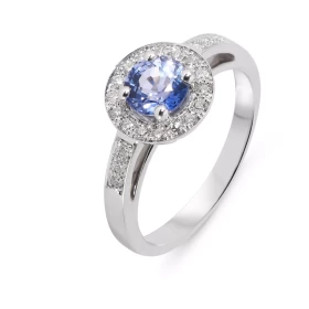  Bague Entourage Saphir Ceylan Diamant Or Blanc 750 Cette bague est sertie d un saphir rond 5.5mm (0.9 carat) L entourage ...