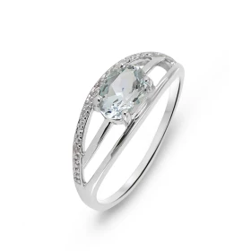  Bague Or blanc 375 sertie d une aigue marine ovale 7x5mm 5 diamants Largeur bague (sur doigt, vue dessus) : 7,1mm Poids D...