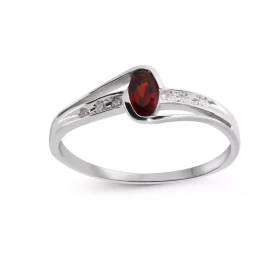 Bague Grenat Diamant Or Blanc 375 La pierre centrale est un Grenat ovale mesurant 5x3mm Elle est maintenue sur cette montu...