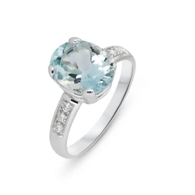  Bague Or Blanc 750 sertie d une Aigue Marine ovale 11x9mm (3.1 carats) 6 diamants 1,8mm diamètre pour un poids total 0,13...