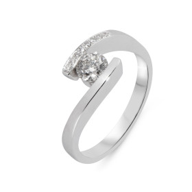  Bague Or Blanc 750 sertie d un diamant rond 4,6mm (0,44 carat - couleur G - pureté Si) guise pierre centrale 8 diamants 0...