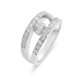  Bague Or blanc 750 sertie d un diamant rond 4.6mm (0,4 carat - couleur E - pureté Si2) 20 diamants 1,5 mm entourage (poid...