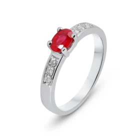  Bague Or Blanc 750 Rubis 6x4mm Diamant Rubis ovale 6x4mm (0.47 carat) Entourage composé 6 diamants 1.5mm Poids total diam...
