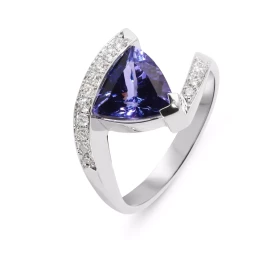  Bague Or Blanc 750 (18 carats) Tanzanite Trillion 8.5mm coté (2.2 carats) Qualité Tanzanite: AAA 15 diamants 1,4mm diamèt...