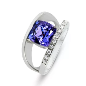  Bague Or Blanc 750 Tanzanite Coussin 8mmm Diamant Pierre taille coussin 8x8mm (2.87 carats) Entourrage composé 10 diamant...