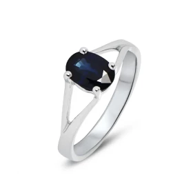  Bague Or Blanc 750 Saphir Saphir ovale 8x6mm serti à griffes Poids Saphir : 1.1 carat 