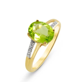 Bague Or jaune 375 Péridot Ovale 9x7mm Diamant Cette bague Or jaune 375 est ornée d un péridot ovale La pierre mesure 9x7m...
