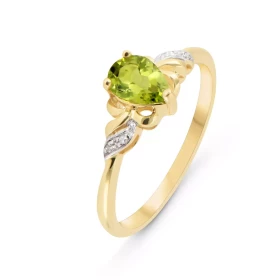 Bague Or Jaune 375 Péridot Poire 7x5mm Diamants Bague sertie d une Péridot poire 7x5mm 4 diamants Poids Péridot : 0.6 cara...