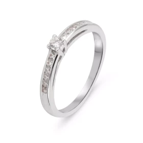 Bague Solitaire accompagné Or Blanc 375 Oxydes zirconium Bague sertie d un Oxyde 2.8mm son centre 2 rangs 6 oxydes 1.4mm S...