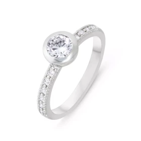 Bague Solitaire Argent 925 Rhodié Oxyde zirconium Pierre centrale ronde serti clos 6 oxydes chaque coté sertis à grains La...
