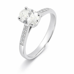  Bague Or Blanc sertie d un Diamant ovale 7.8x5.7mm (1.02 carat - Couleur G  - Pureté Si2) Entourage composé 10 diamants (...