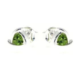 Boucles d oreilles Argent 925 Péridot Dimensions du motif : 7.5 x 8 mm Diamètre des pierres : 3.5mm 