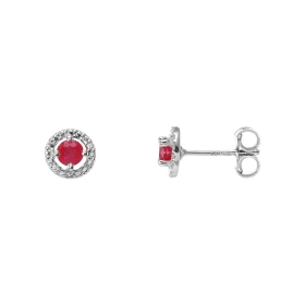 Boucles d oreilles Or Blanc 750/1000 composées d un Rubis 3x3mm entourée diamants Dimensions boucle : 6mm diamètre Système...