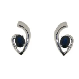 Boucles d oreilles Or Blanc 750/1000 Saphir Dimensions des pierres : 4 x 3 mm Dimensions du Motif : 12 x 7 mm 