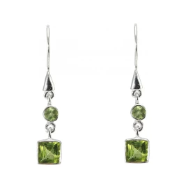 Boucles d oreilles pendantes Argent 925 Péridot Pierres rondes carrées Dimensions d une boucle 33x6mm Systeme fermeture : ...
