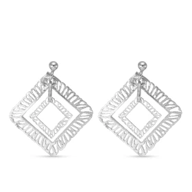 Boucles d oreilles pendantes argent rhodié composées 2 losanges texturés dont le plus grand mesure 30x30mm Largeur : 30mm ...