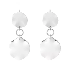 Boucles d oreilles pendantes argent rhodié composées 2 plaques ondulées Largeur : 19mm Longueur totale : 45mm Système d at...