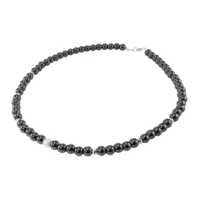 Collier Hématite 6mm Argent Ce collier est composé boules 6mm Hématite, 6 perles facettées Argent 4mm diamètre d un perle ...