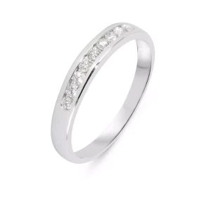 Demi alliance Or Blanc 750 sertie 9 diamants 1.9mm diamètre Poids total diamant : 0.25 carat Qualité Diamant : G Si Largeu...