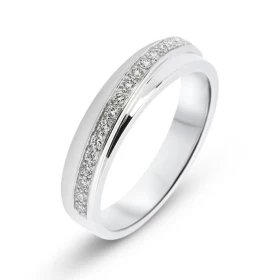 Demi alliance Or Blanc 750 Diamant Cette bague est sertie 19 diamants ronds 1,3mm diamètre La largeur bague est 4,9mm Poi...