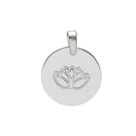 Médaille argent rhodié représentant une fleur lotus Dimensions médaille : 16x20mm (bélière incluse)
