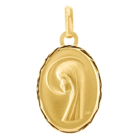 Médaille Vierge Or jaune 750/1000 Plaque ovale 17x12mm.Effet satiné sur les deux faces. Le contour plaque est diamanté (ef...