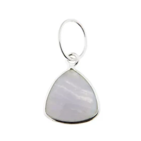 Pendentif Argent 925 Calcédoine Ce pendentif est serti d une pierre triangulaire taillée dome La pierre mesure 10x10mm Les...