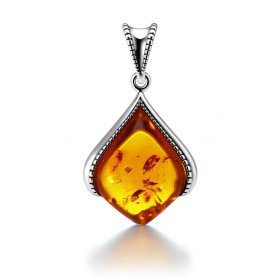 Pendentif argent une ambre 14x18mm Ambre couleur cognac Dimension du pendentif bélière incluse : 18x31mm