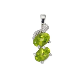 Pendentif Argent Rhodié 2 Péridots Ovales Pendentif serti 2 pierres ovales Dimensions des pierres : 6x4mm Dimensions du pe...