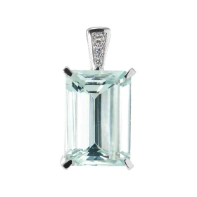  Pendentif Or Blanc 750 serti d une Aigue Marine Rectangulaire 15.6x11.8mm (9.9 carats) 3 diamants pour un poids total 0.0...