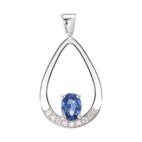 Pendentif Or Blanc serti d un saphir Ceylan ovale 7x5mm (0,97 carat) 9 diamants 1,4mm (0,11 carat au total) Les dimensions...