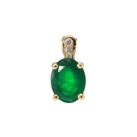  Pendentif Or Jaune 750 serti d une Emeraude Ovale 9x7mm (1.6 carat) La bélière est serti 3 diamants pour un poids total 0...