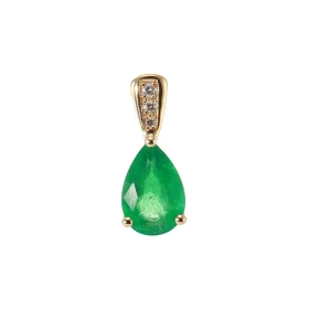  Pendentif Or Jaune serti d une Émeraude poire 9x6mm (1.05 carat) 3 diamants pour un poids total 0,03 carat Dimensions du ...