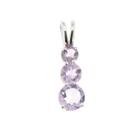 Pendentif Argent 925 serti trois Améthystes rondes Diamètre des pierres : 6, 5 4mm Dimensions du pendentif (bélière inclus...