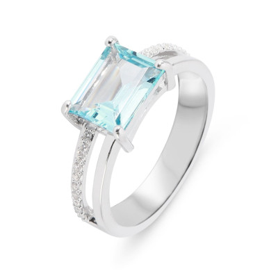 Bague Argent rhodié Topaze Bleue traitée rectangulaire et Oxydes de zirconium