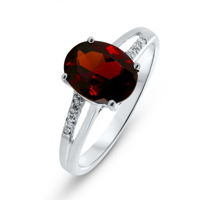 Bague Or blanc 375 Grenat Ovale 9x7mm et Diamant