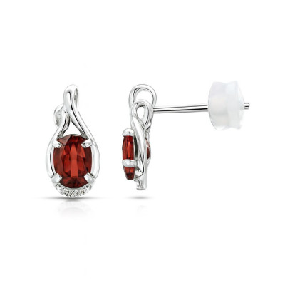 Boucles d'oreilles Or Blanc 750 Grenat Ovale 6x4mm et Diamant