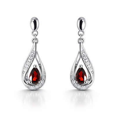 Boucles d'oreilles Pendantes Or Blanc 375 Grenat poire de 5x3mm et Diamants