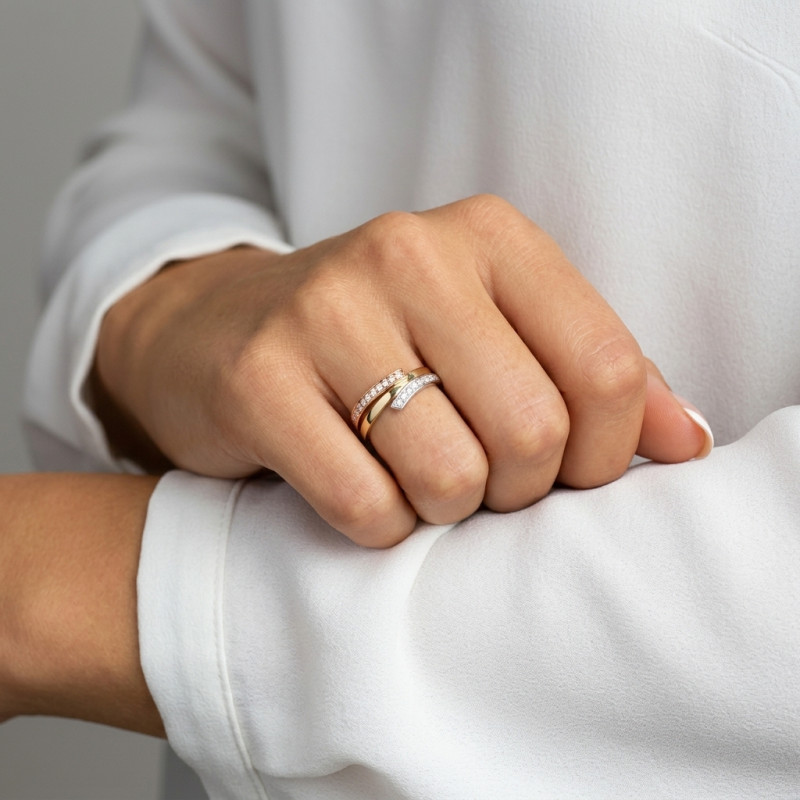 Bague 3 ors 750 et Diamant porté