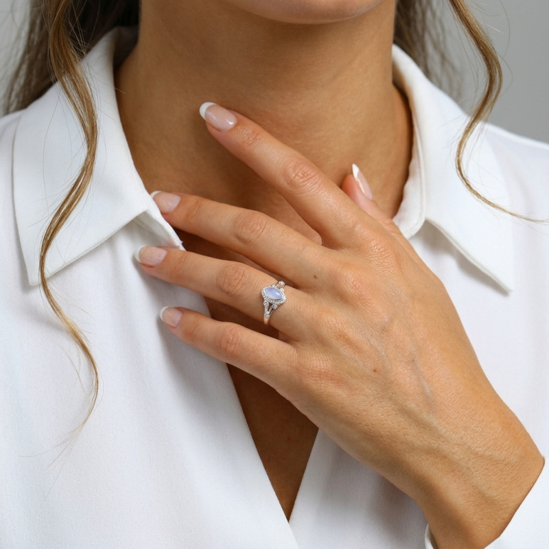 Bague Argent 925 Calcédoine Navette 8x4mm porté
