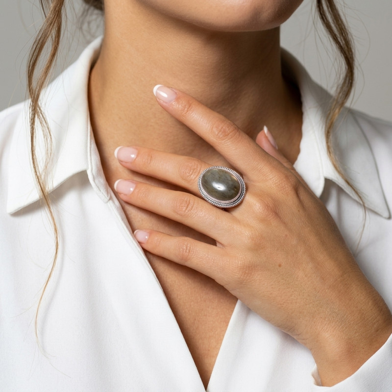 Bague Argent 925 Labradorite Cabochon Ovale 25x18mm porté