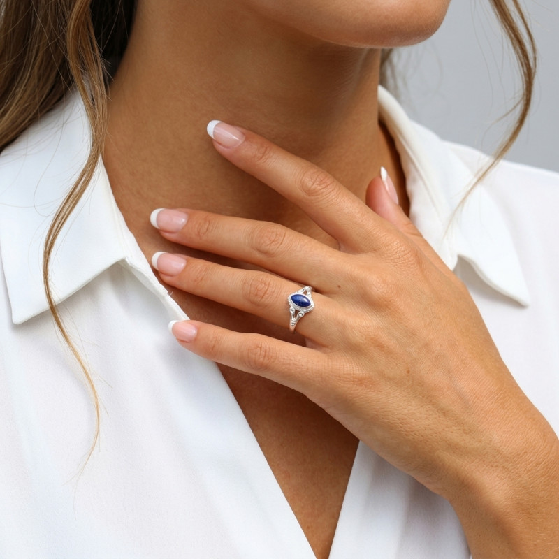 Bague Argent 925 Lapis Lazuli Navette 8x4mm porté