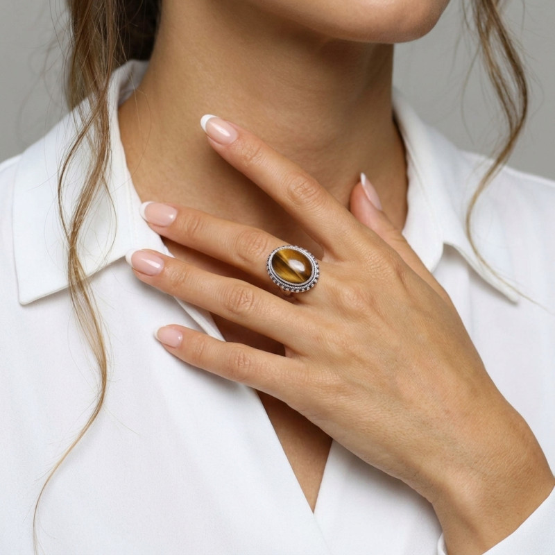 Bague Argent 925 Oeil de tigre Cabochon Ovale 20x15mm porté