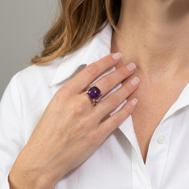 Bague Argent  Améthyste cabochon carré 16mm porté